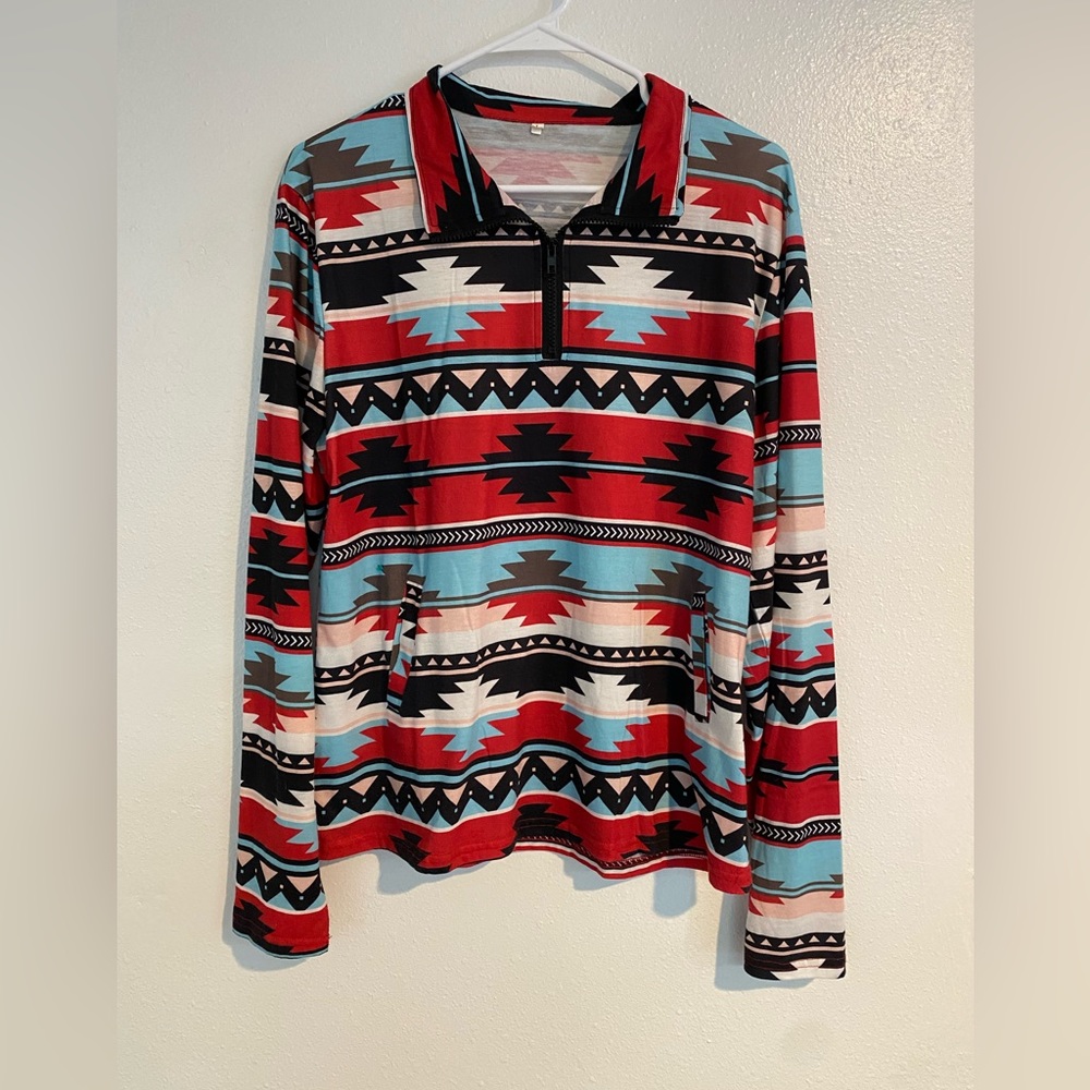 NWT Womans Lg Aztec Print Sweater